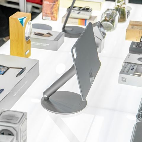  Đế Hít Magsafe Kim Loại WiWU ZM-310 Cho iPad – Xoay 360°, Gập Đa Hướng, Thiết Kế Nhôm Nguyên Khối Sang Trọng 