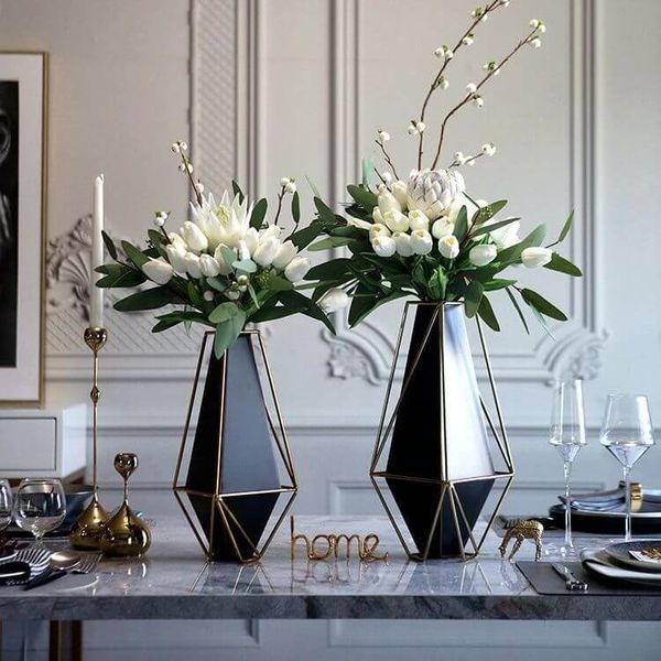 Bình hoa sắt nghệ thuật trang trí