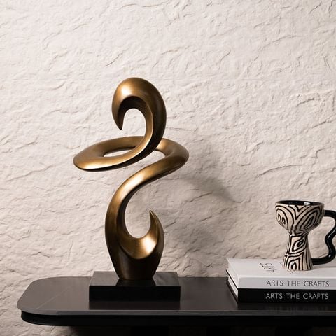 Tượng hình học sắc vàng nghệ thuật