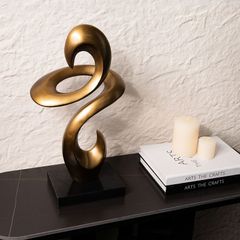 Tượng hình học sắc vàng nghệ thuật