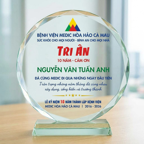 Kỷ niệm chương lưu niệm để tri ân 10 năm công tác nhân ngày thành lập