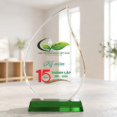 Kỷ niệm chương pha lê hình giọt nước kỷ niệm 15 năm thành lập