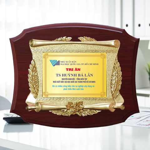 Kỷ niệm chương tri ân những cống hiến cho sự nghiệp giáo dục