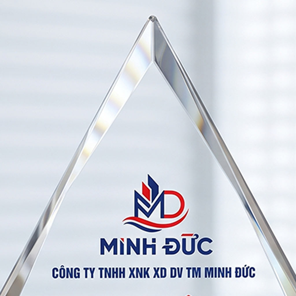 Kỷ niệm chương pha lê hình ngọn lửa tri ân nhân viên gắn bó và cống hiến cho doanh nghiệp