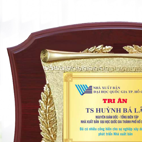 Kỷ niệm chương tri ân những cống hiến cho sự nghiệp giáo dục