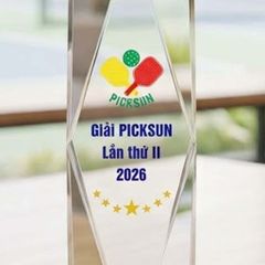 Cúp Pickleball pha lê khối kim cương trao giải nhất nhì ba ở những giải pickleball