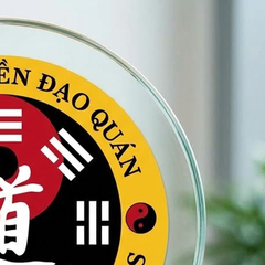 Kỷ niệm chương làm quà tặng lưu niệm vinh danh khen thưởng trong những hoạt động võ thuật thể dục thể thao