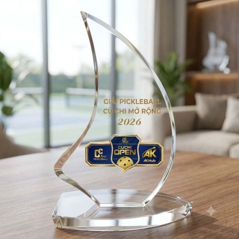 Cúp Pickleball pha lê trao giải hay làm quà tặng lưu niệm ở giải pickleball của cơ quan hiệp hội