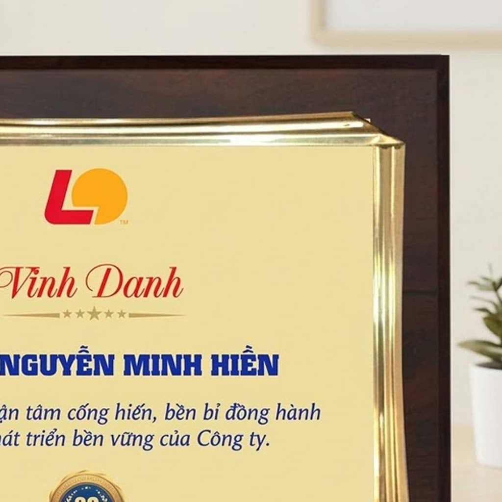Bảng tri ân nhân viên 20 năm gắn bó cống hiến cho doanh nghiệp