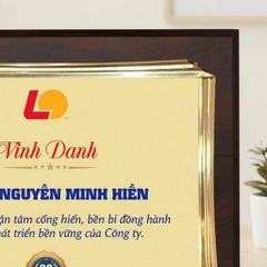 Bảng tri ân nhân viên 20 năm gắn bó cống hiến cho doanh nghiệp