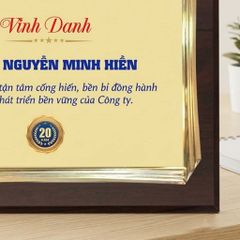 Bảng tri ân nhân viên 20 năm gắn bó cống hiến cho doanh nghiệp