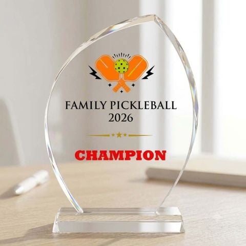 Cúp Pickleball pha lê trao giải hay làm quà tặng lưu niệm ở giải pickleball phong trào