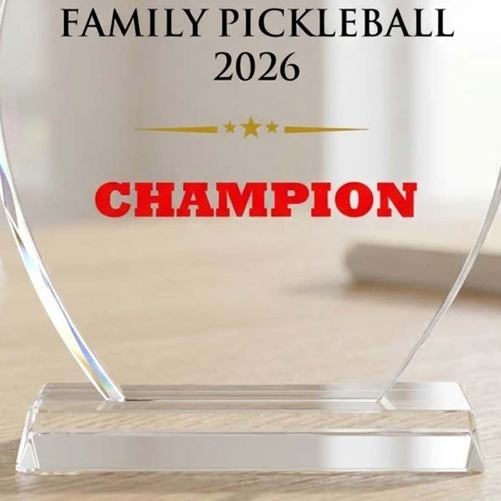Cúp Pickleball pha lê trao giải hay làm quà tặng lưu niệm ở giải pickleball phong trào