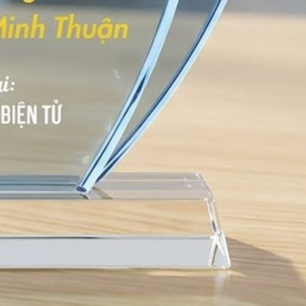Kỷ niệm chương pha lê hình 2 ngọn lửa trao giải thưởng báo chí truyền thông