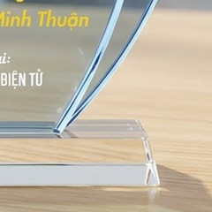 Kỷ niệm chương pha lê hình 2 ngọn lửa trao giải thưởng báo chí truyền thông