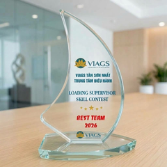 Kỷ niệm chương chiếc thuyền làm quà tặng vinh danh cá nhân tập thể trong những hoạt động của doanh nghiệp