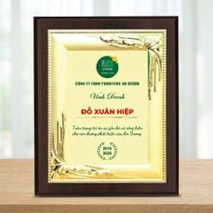 Bảng vinh danh tri ân nhân viên gắn bó 10 năm đồng hành cùng doanh nghiệp
