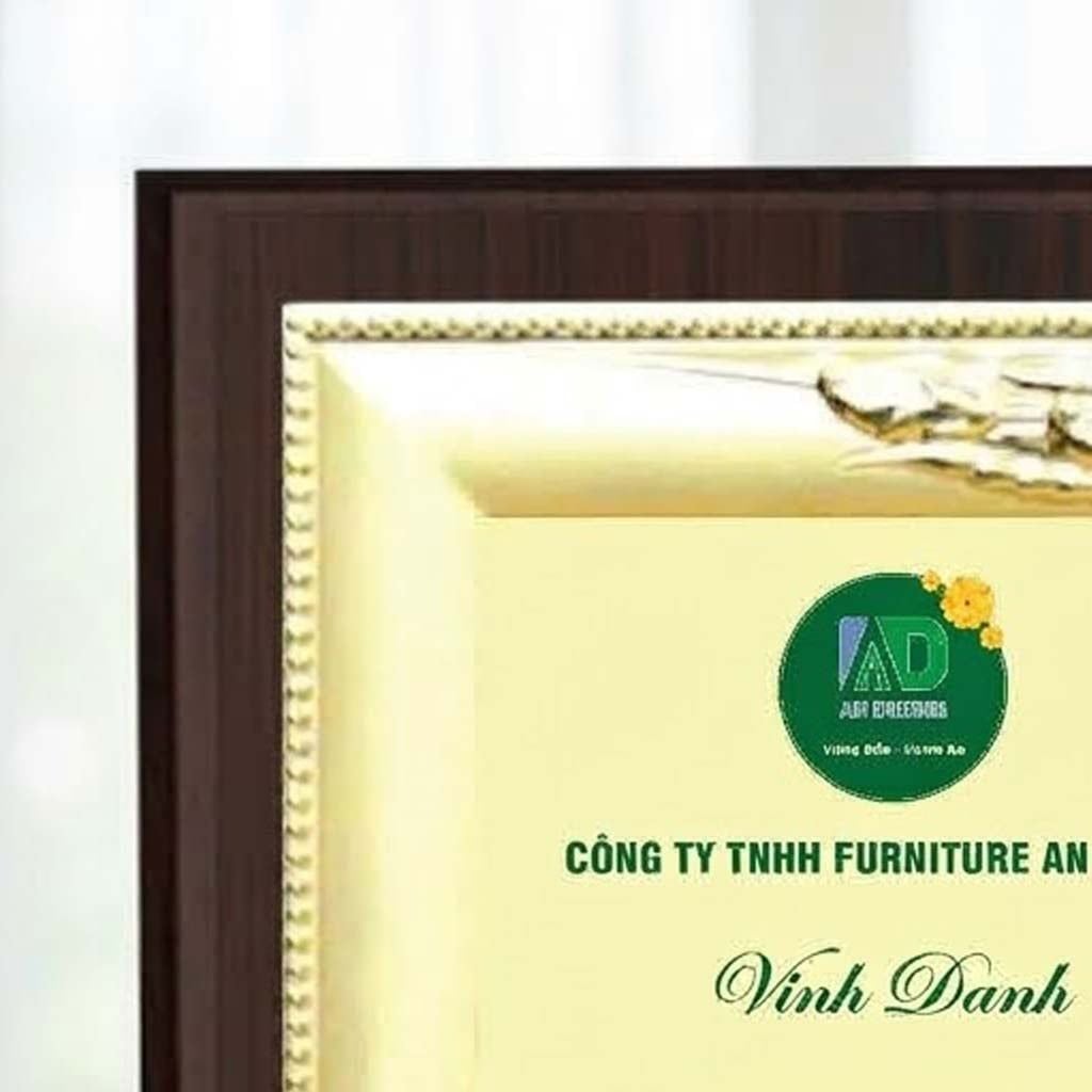 Bảng vinh danh tri ân nhân viên gắn bó 10 năm đồng hành cùng doanh nghiệp