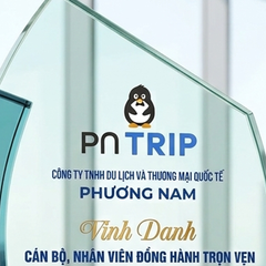 Kỷ niệm chương thủy tinh vinh danh khen thưởng nhân viên xuất sắc