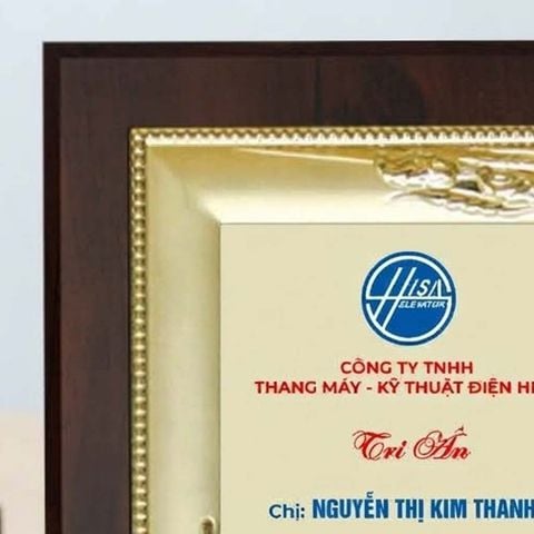 Bảng tri ân nhân viên có nhiều đóng góp cho sự hình thành và phát triển của doanh nghiệp