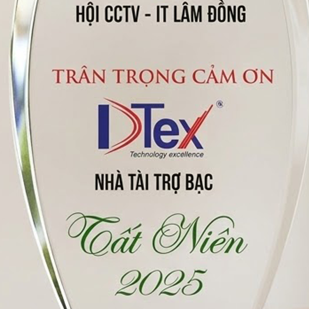 Cúp pha lê vinh danh nhà tài trợ tất niên year end party trong hoạt động hội nhóm doanh nghiệp