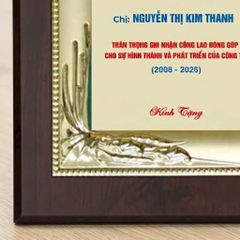 Bảng tri ân nhân viên có nhiều đóng góp cho sự hình thành và phát triển của doanh nghiệp