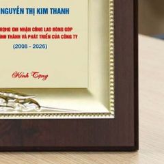 Bảng tri ân nhân viên có nhiều đóng góp cho sự hình thành và phát triển của doanh nghiệp