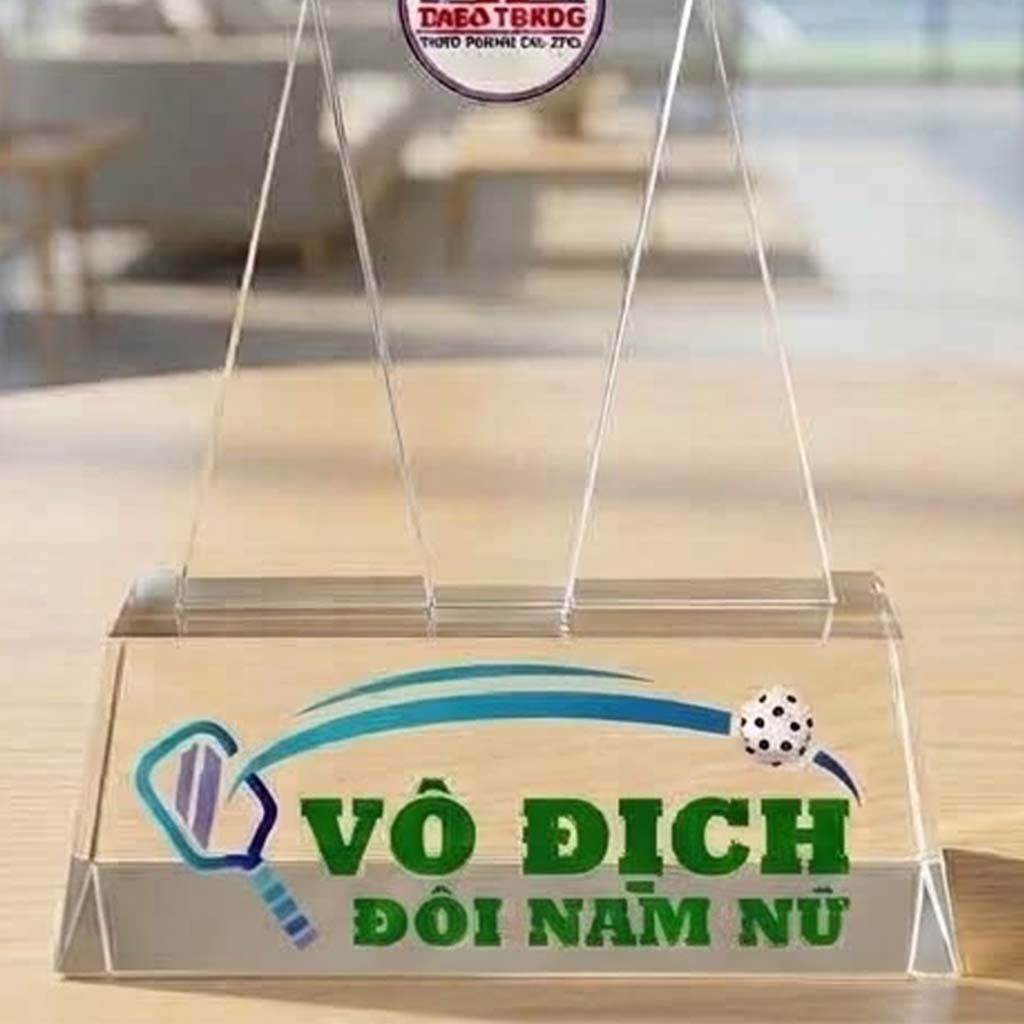 Cúp Pickleball pha lê khối trao giải nhất nhì ba phù hợp CLB Pickleball tổ chức giải