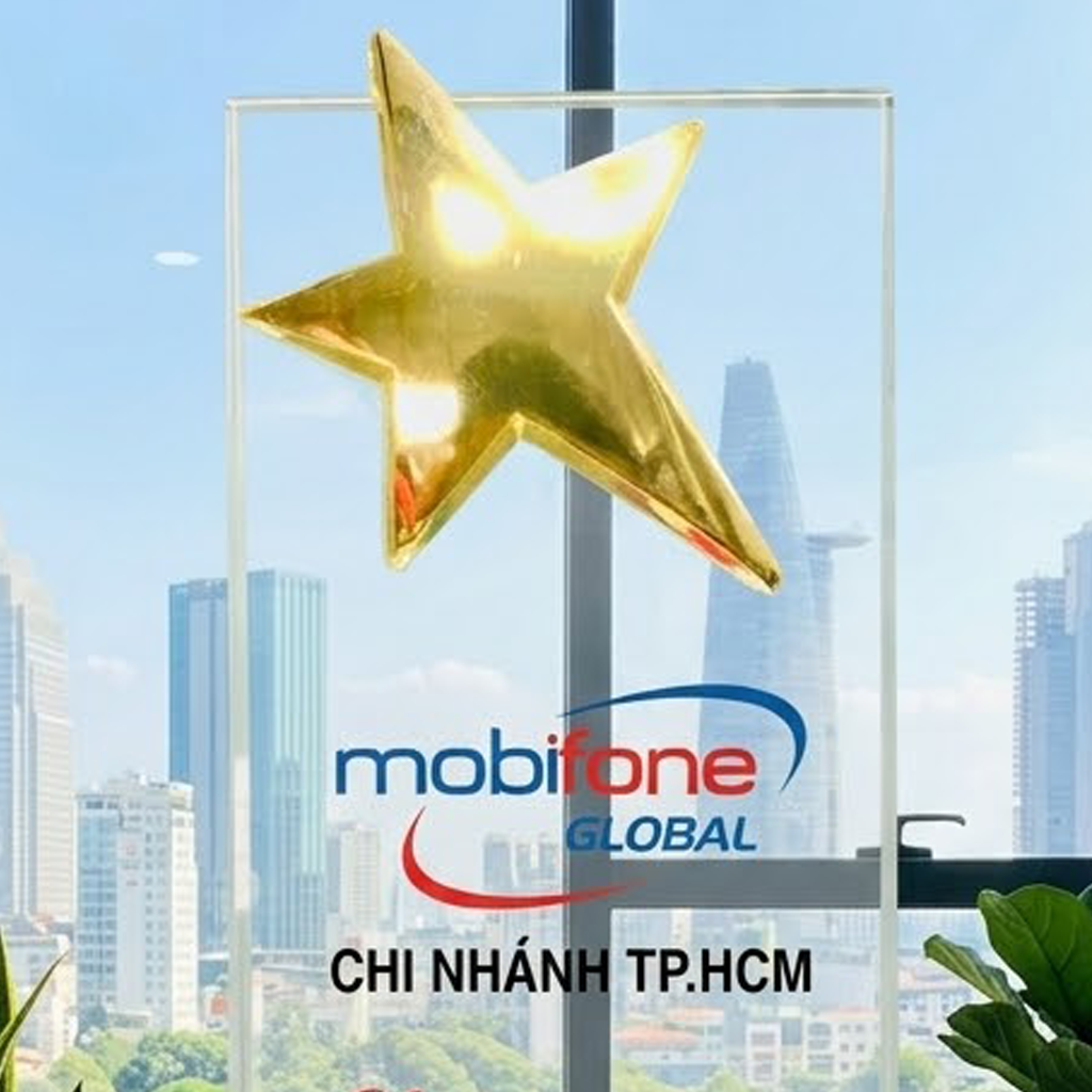 Cúp pha lê khối ngôi sao cao cấp phù hợp vinh danh tập thể cá nhân nhân viên tiêu biểu của năm cho doanh nghiệp