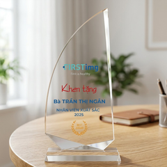 Kỷ niệm chương pha lê hình cánh buồm khen tặng nhân viên xuất sắc của doanh nghiệp