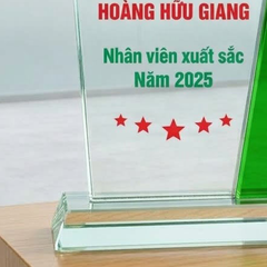 Kỷ niệm chương làm quà tặng khen thưởng vinh danh nhân viên xuất sắc của năm