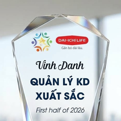 Cúp pha lê khối cao cấp phù hợp vinh danh quản lý xuất sắc tháng quý năm trong linh vực bảo hiểm, tài chính ngân hàng