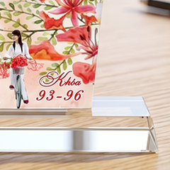 Kỷ niệm chương pha lê tri ân thầy cô kỷ niệm 30 năm ngày ra trường