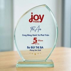 Kỷ niệm chương vinh danh 5 năm gắn bó, cống hiến và đồng hành cùng doanh nghiệp