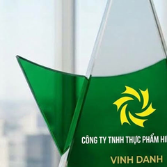 Kỷ niệm chương làm quà tặng vinh danh cá nhân tập thể trong những hoạt động của doanh nghiệp