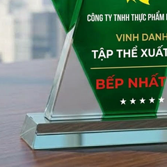 Kỷ niệm chương làm quà tặng vinh danh cá nhân tập thể trong những hoạt động của doanh nghiệp
