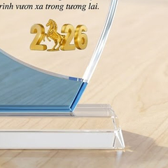 Kỷ niệm chương pha lê tặng cán bộ nhân viên đồng hành trên hành trình 15 năm gắn kết và phát triển công ty
