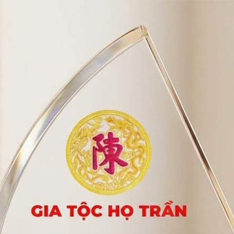 Kỷ niệm chương pha lê hình cánh buồm vinh danh cá nhân xuất sắc cảu gia tộc
