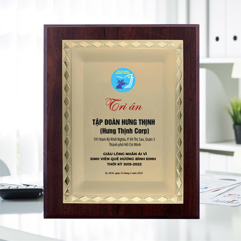 Bảng biểu trưng tri ân nhà tài trợ trong những họat động giáo dục xã hội
