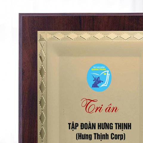 Bảng biểu trưng tri ân nhà tài trợ trong những họat động giáo dục xã hội