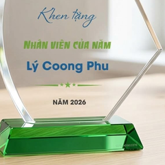 Kỷ niệm chương pha lê hình cánh buồm khen tặng nhân viên xuất sắc của năm