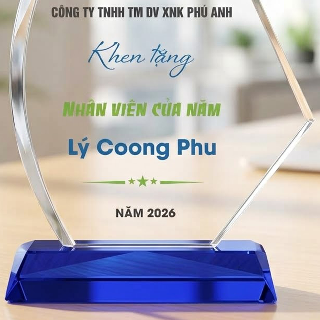 Kỷ niệm chương pha lê hình cánh buồm khen thưởng nhân viên xuất sắc của công ty