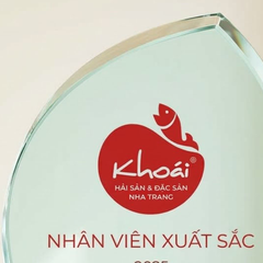 Kỷ niệm chương vinh danh nhân viên xuất sắc của năm