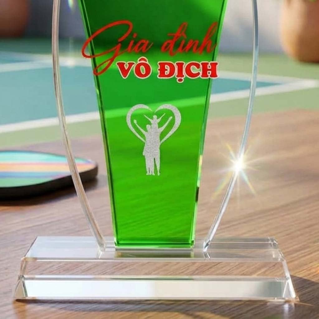 Cúp Pickleball pha lê màu xanh dùng làm quà tặng lưu niệm ở giải pickleball hay những giải thể thao khác
