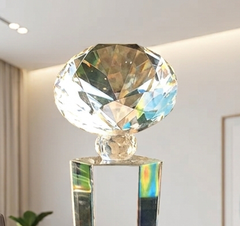 Cúp pha lê kim cương vinh danh trao thưởng hay lưu niệm trong những hoạt động sản xuất kinh doanh của doanh nghiệp