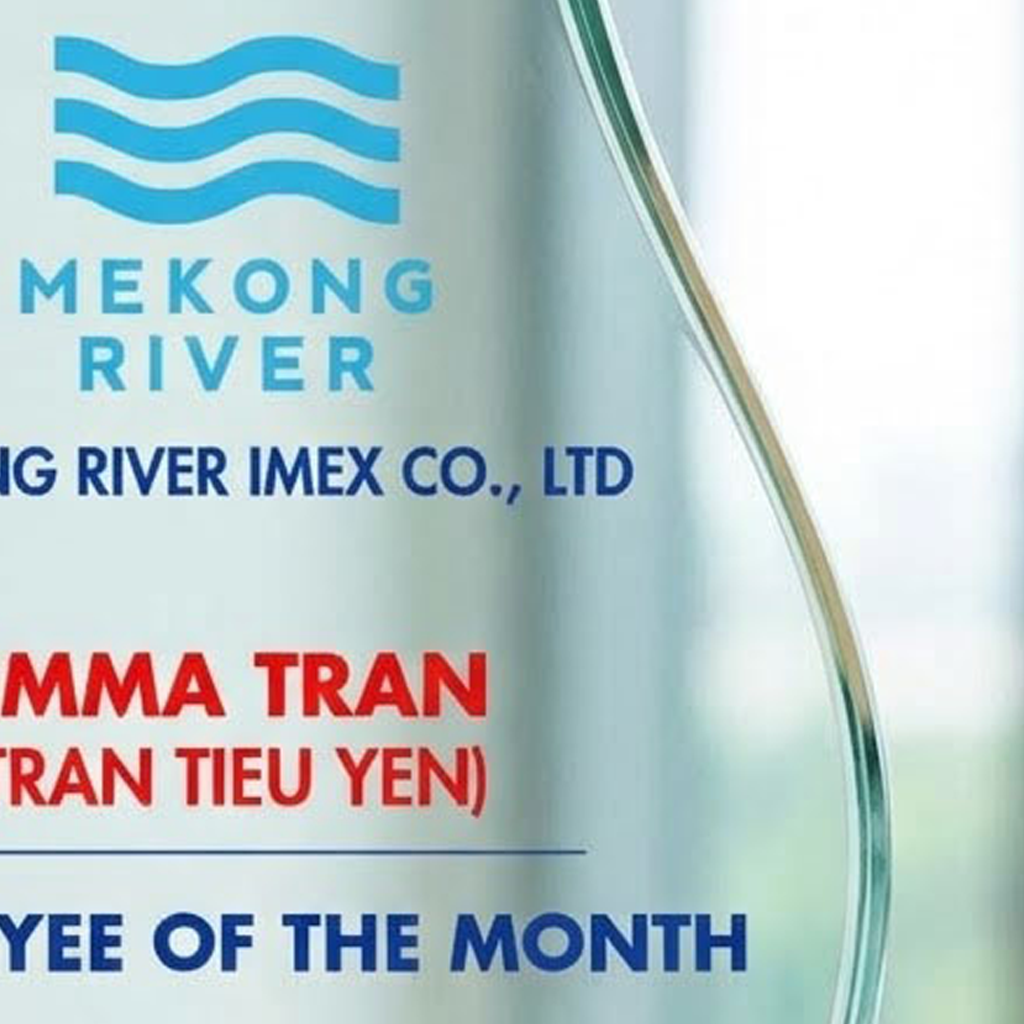 Kỷ niệm chương khen thưởng nhân viên xuất sắc của tháng