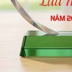 Cúp Pickleball pha lê tròn 14cm dùng trao giải hay lưu niệm ở những giải thể thao