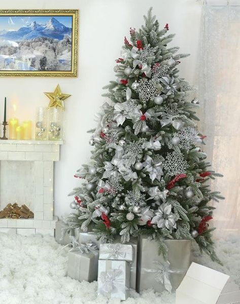 Cây Thông PE 3 Loại Lá Phủ Tuyết Gắn Trái Đỏ - Cây Tự Động