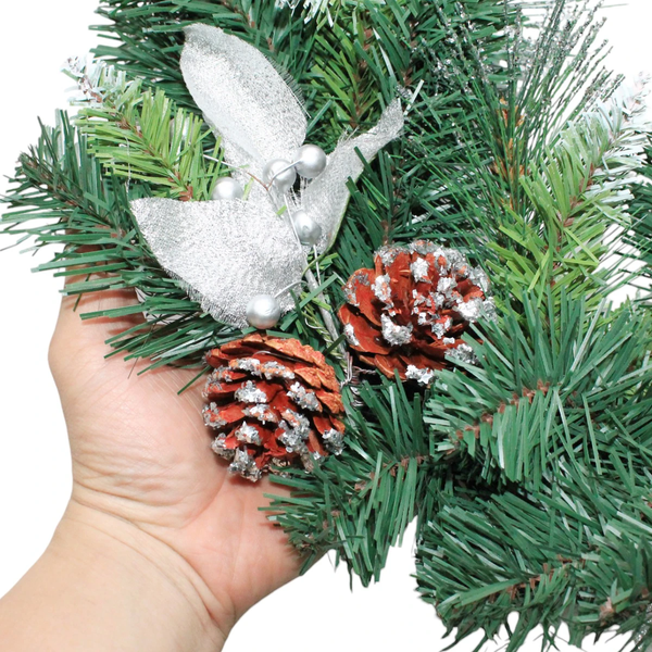 Vòng Hoa 3 Loại Lá Lăn Kim Tuyến Bạc Có Trang Trí