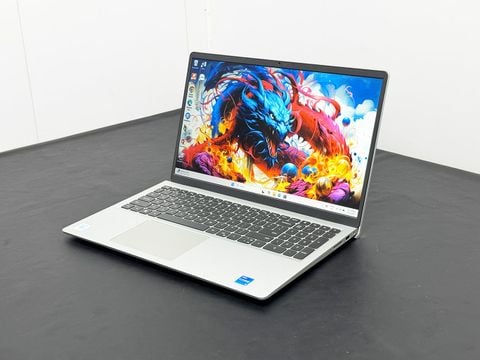 Dell Inspiron 3530 i5-1334u 8GB 512GB 15.6FHD